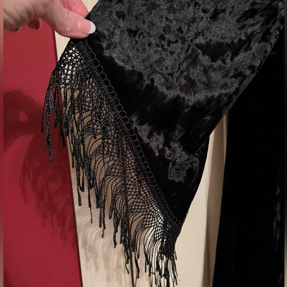 NWT- Melissa Paige black velvet type top size L - Picture 2 of 5